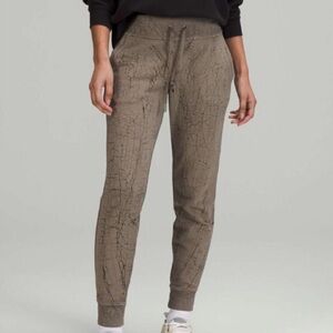 Lululemon Warm Down Joggers in the 7/8 length and Thread Dye Rover 6